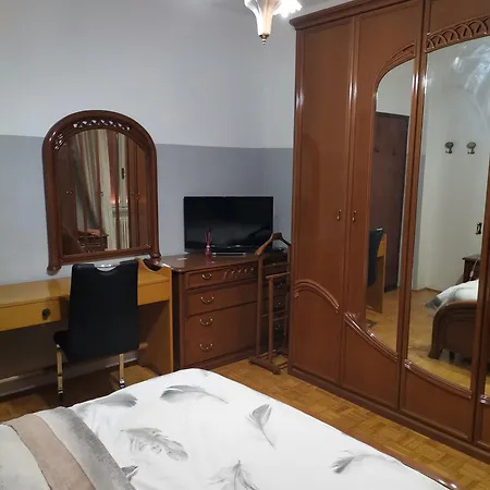Apparemment In Zona Residenziale Apartamento