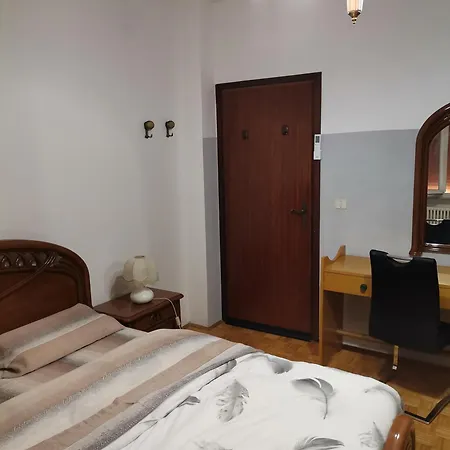 Apartamento Apparemment In Zona Residenziale