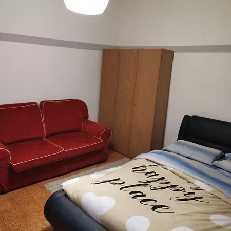 Apartamento Apparemment In Zona Residenziale *