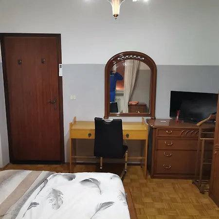 Apartamento Apparemment In Zona Residenziale *