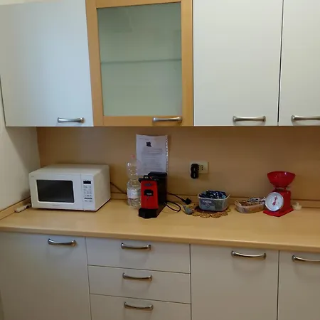 Apartamento Apparemment In Zona Residenziale *