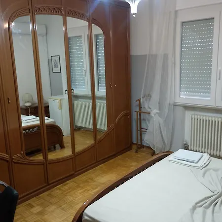 Apartamento Apparemment In Zona Residenziale