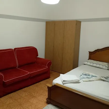 Apparemment In Zona Residenziale Apartamento